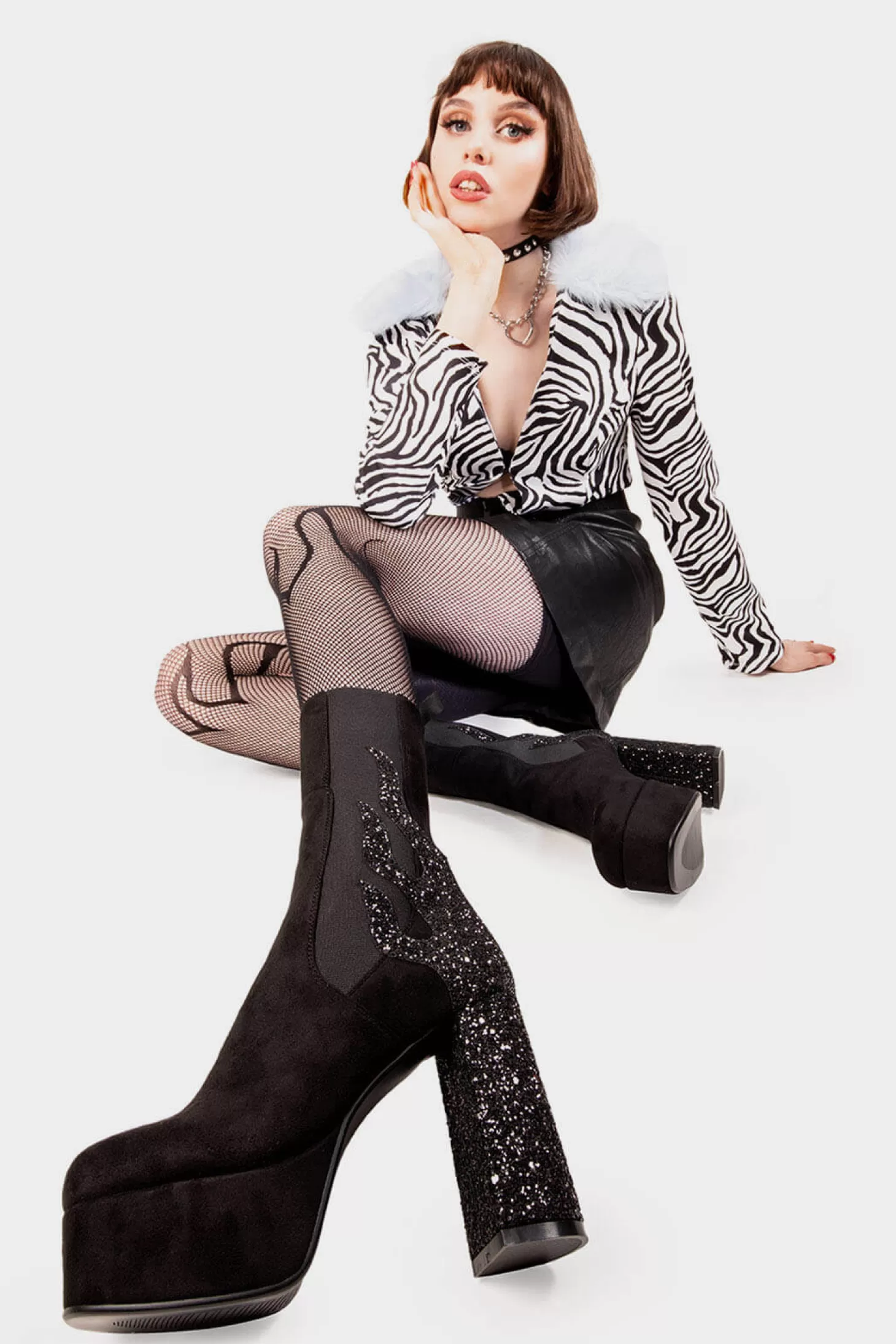 lamodawebsite Veau*Apparent Lies Platform Calf Boots